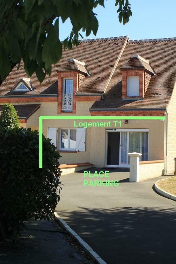 Logement Entre Chambord Et Le Zoo De Beauval Appartamento Contres  Esterno foto